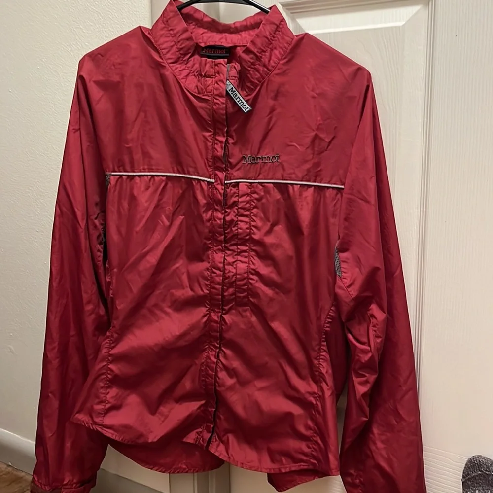 Marmot dark red rain jacket. Size L. Great condition, lightly used. - Picture 1 of 4